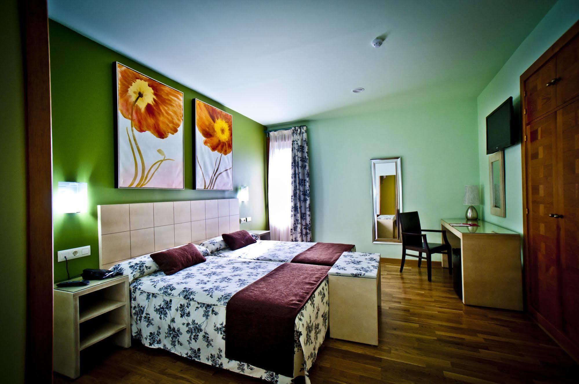 Hotel Condes De Castilla Segovia Bagian luar foto