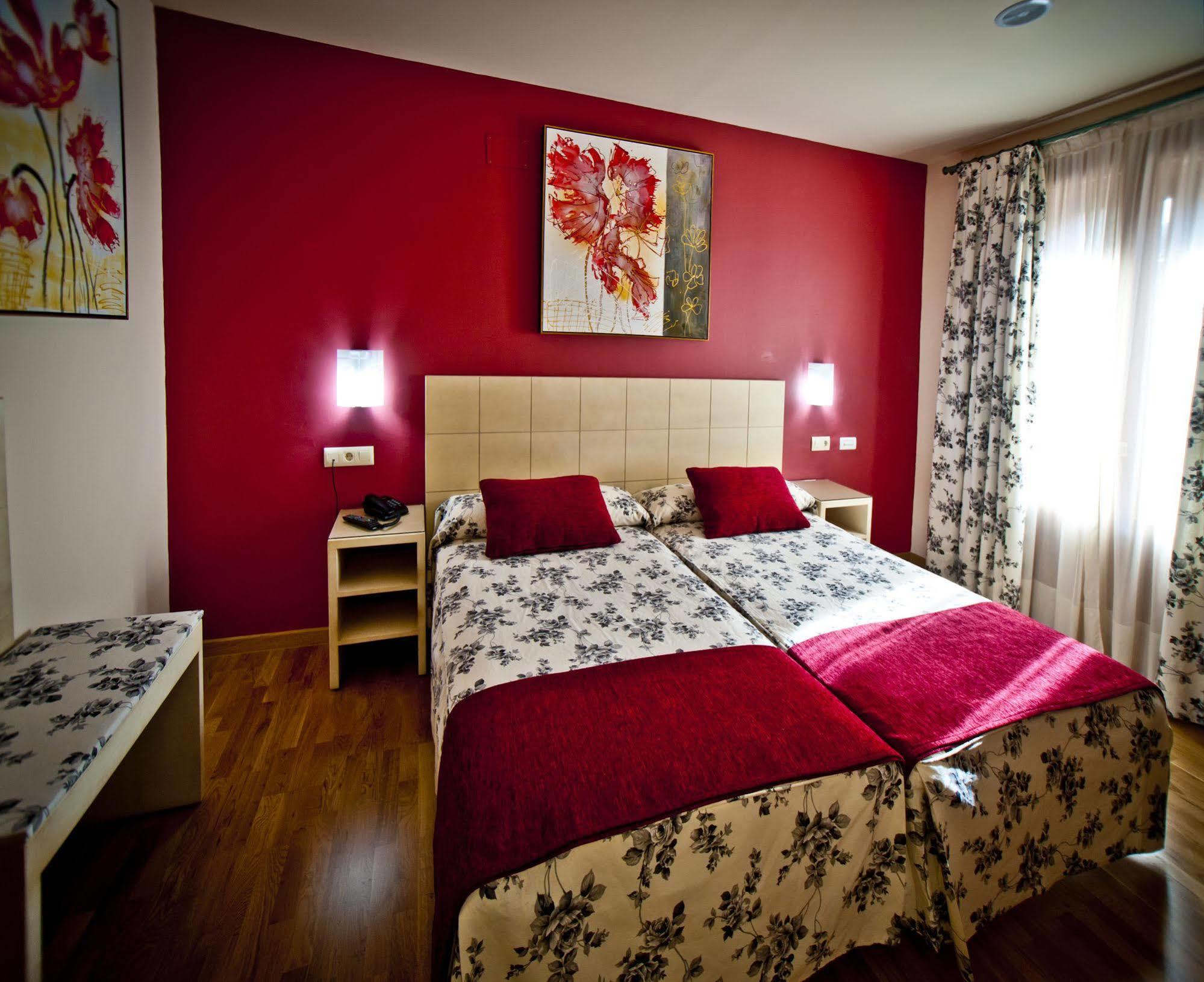 Hotel Condes De Castilla Segovia Bagian luar foto