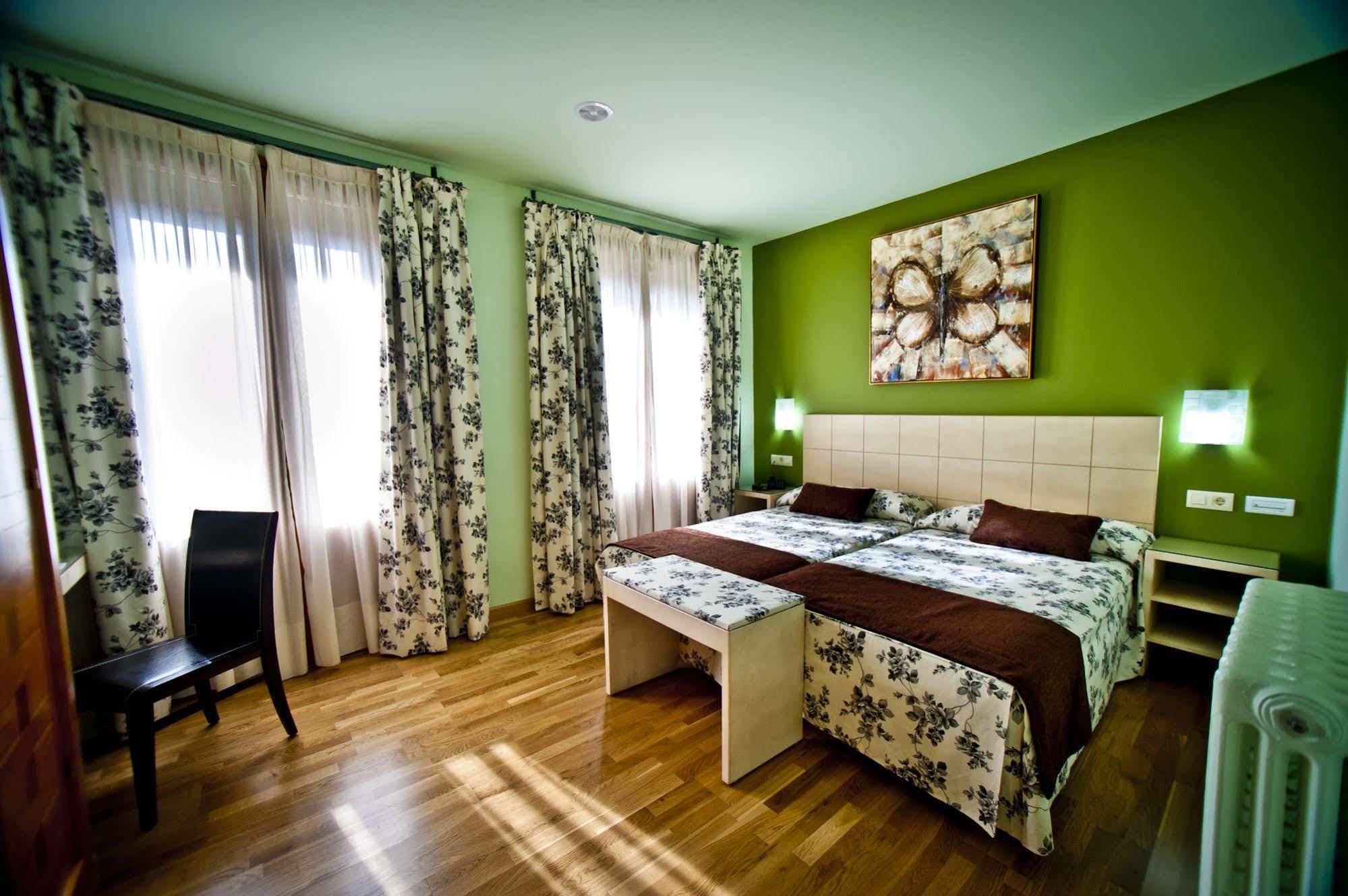 Hotel Condes De Castilla Segovia Bagian luar foto